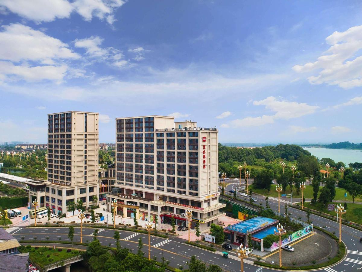 Ibis Hotel Emei Shan Eksteriør billede